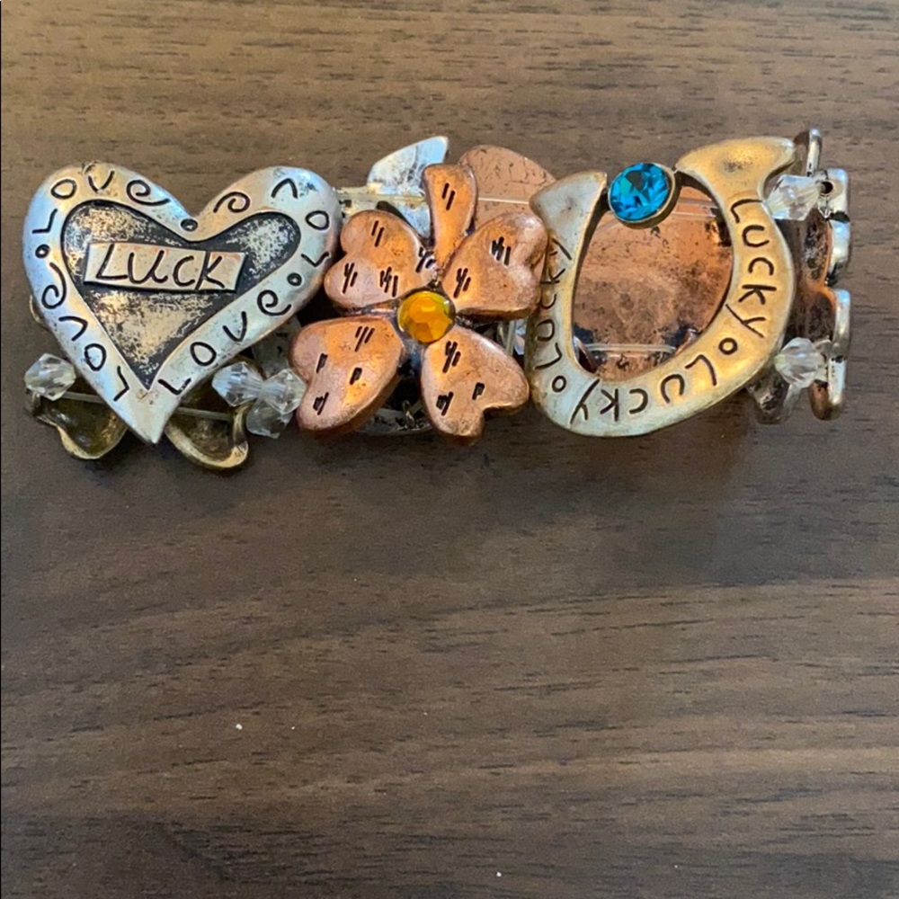 GUC luck and love stretch bracelet